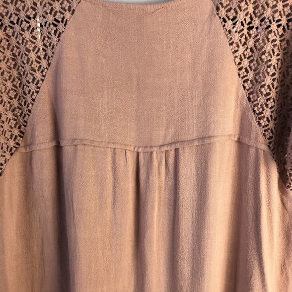 Umgee Top Womens S Eyelet Crochet Sleeve Tunic Blouse Raw Hem Linen Blend Boho - Picture 9 of 10